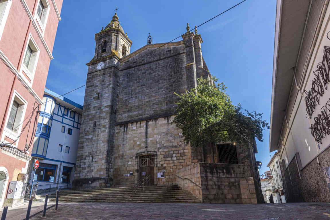 Vizcaya - Bermeo 27 - iglesia de Santa Eufemia.jpg